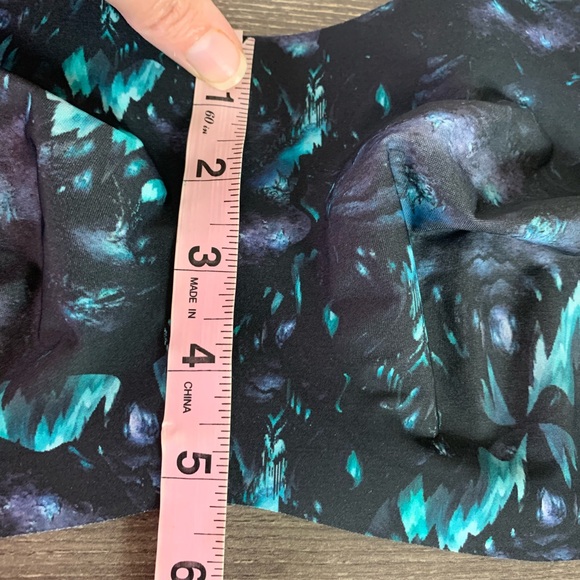 Knix Evolution Bra Size 6 Comfort Wireless Adjustable Abstract Artsy Lightweight - Picture 16 of 16